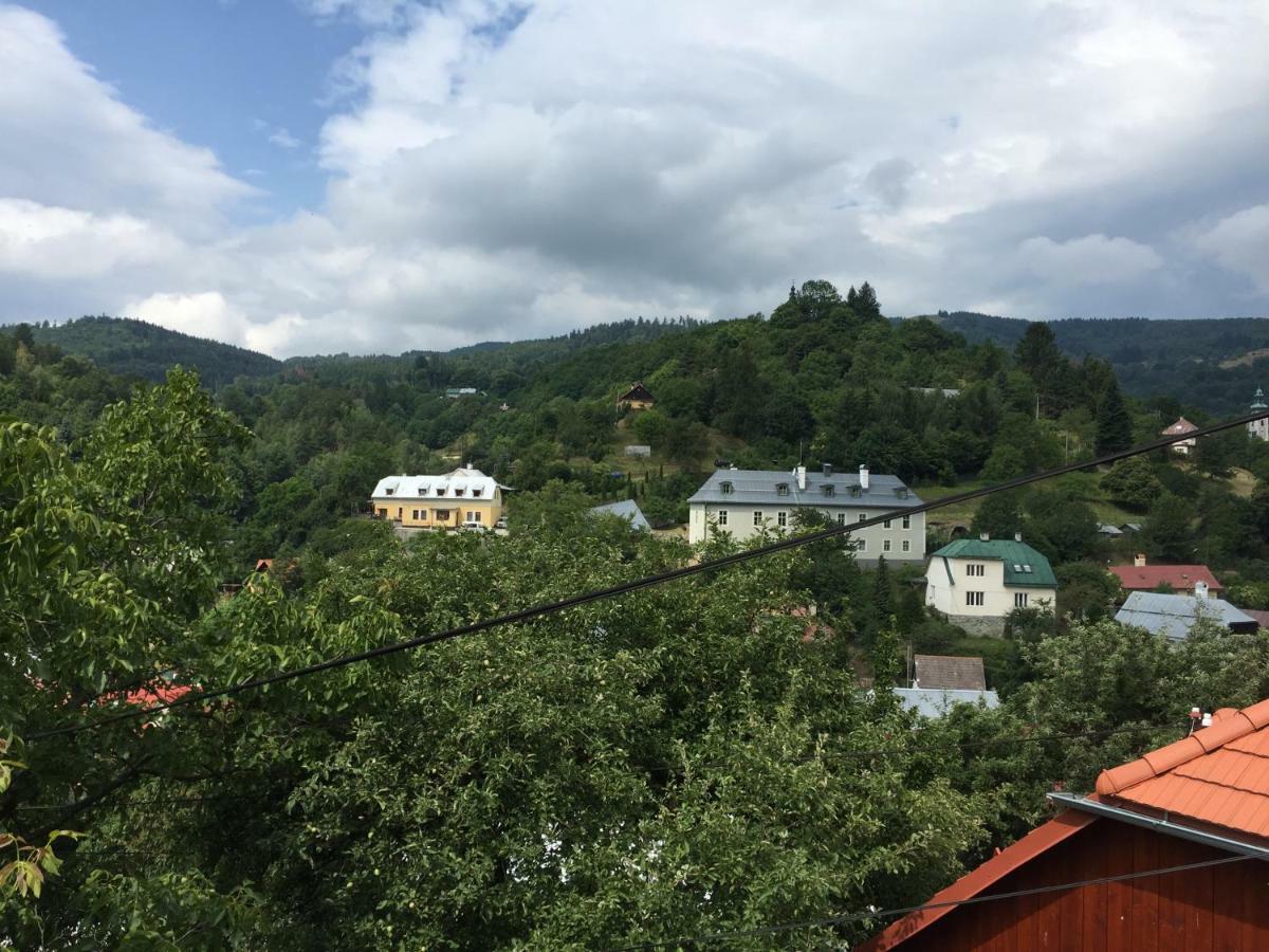 Apartman Panorama Lägenhet Banská Štiavnica Exteriör bild